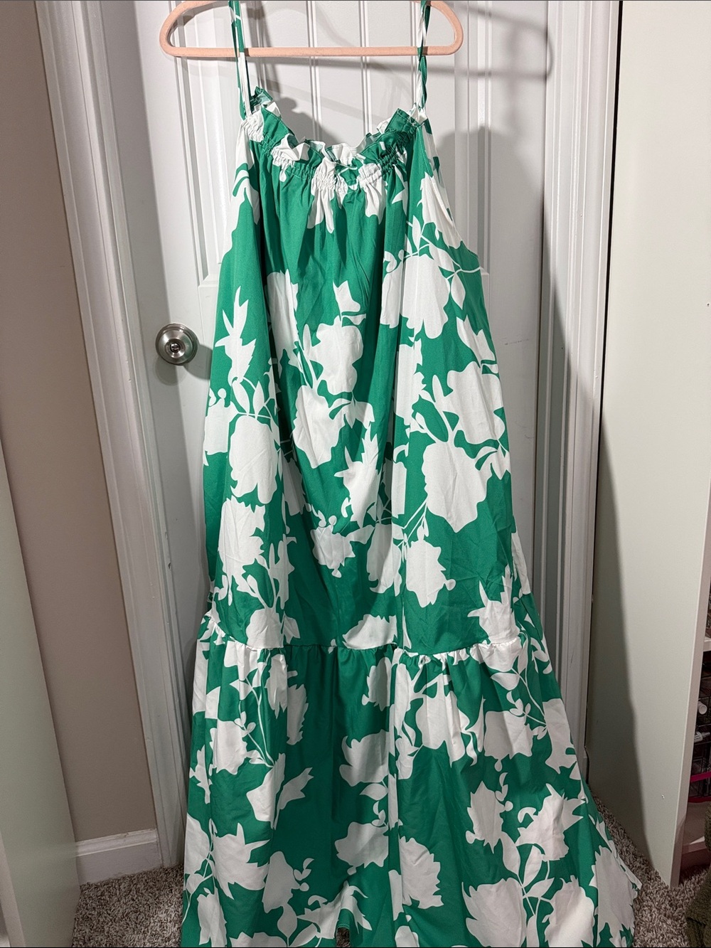 SHEIN Green and White Floral Tiered Maxi Dress